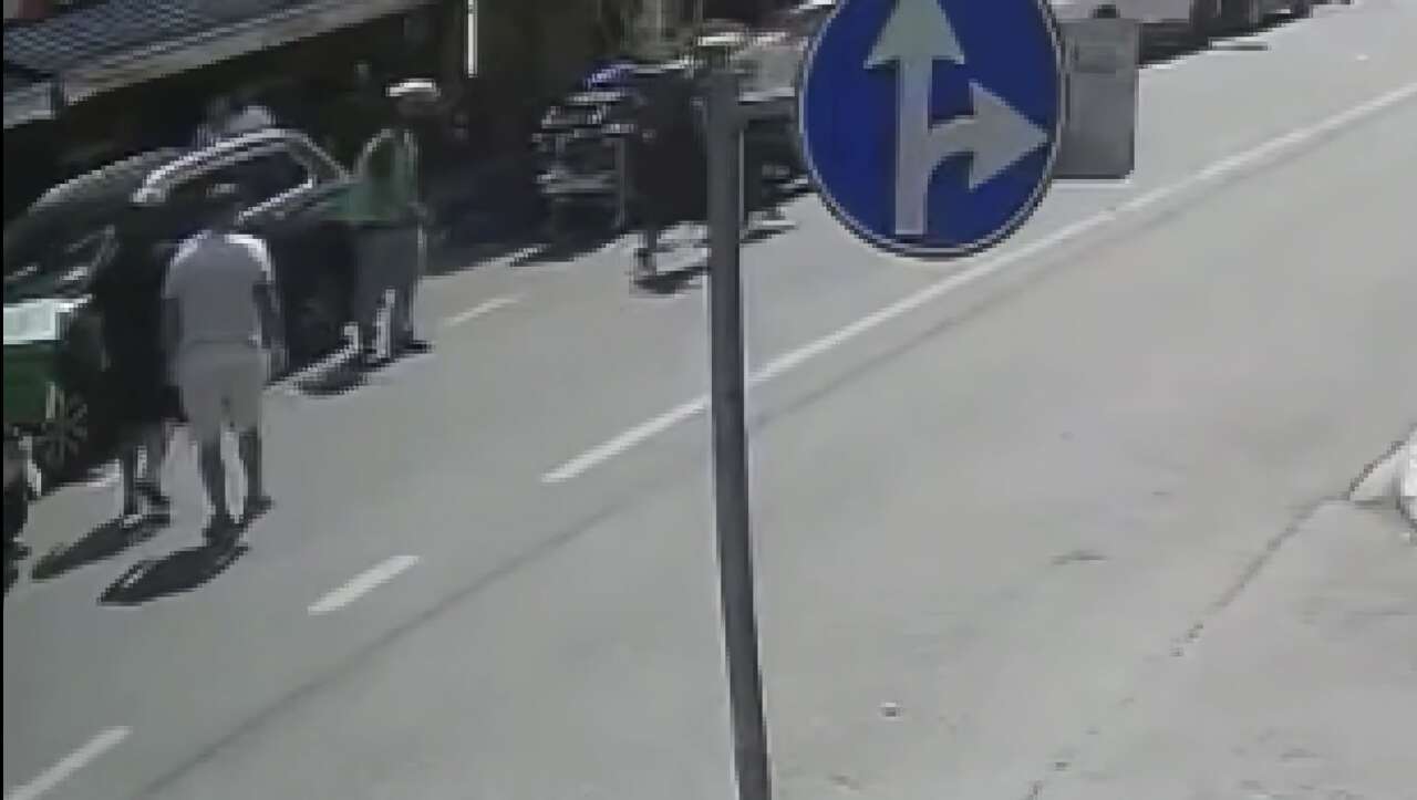 Motosiklet kavgası kanlı bitti! Market çalışanı tarafından bıçaklandı 8